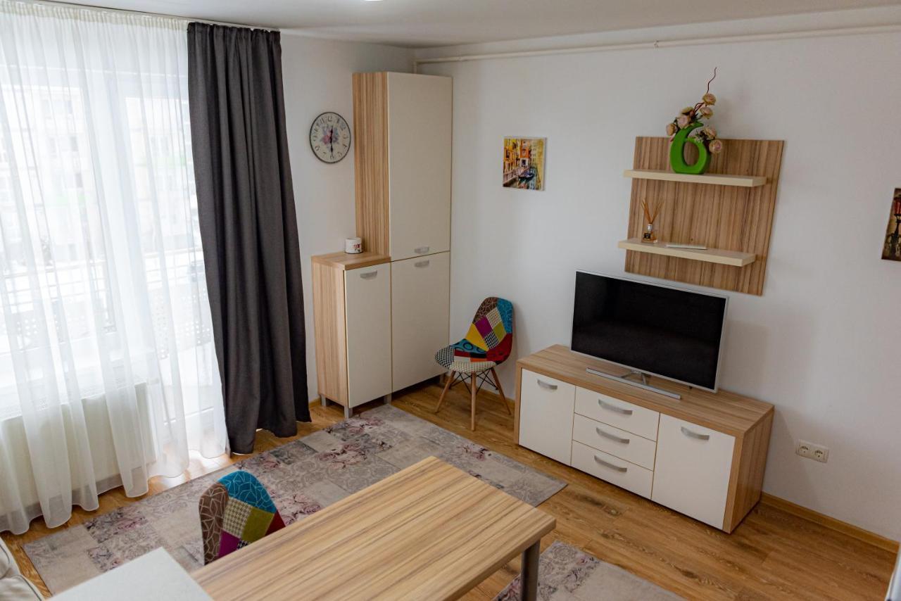 Pastel Apartments Braşov Esterno foto