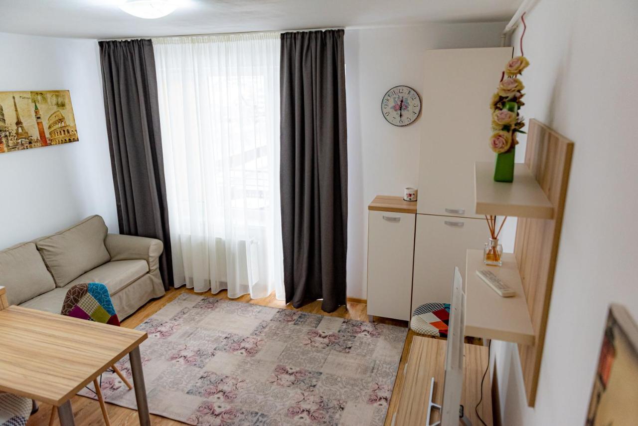 Pastel Apartments Braşov Esterno foto
